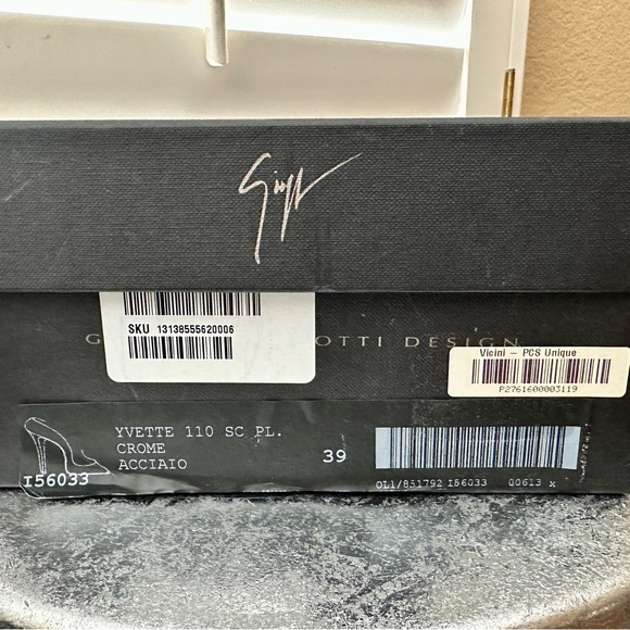 Giuseppe Zanotti Yvette iridescence chrome pumps - Picture 5 of 6